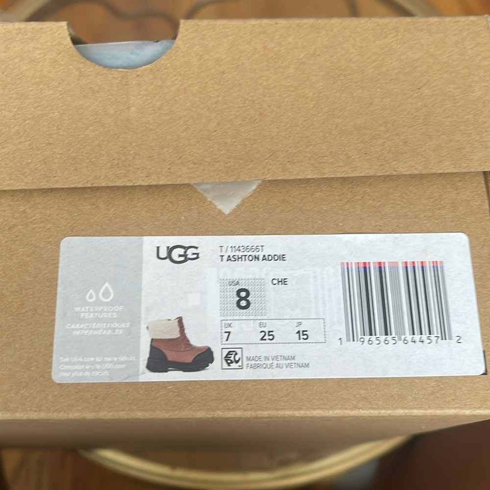 Toddler Ugg Ashton Addie.